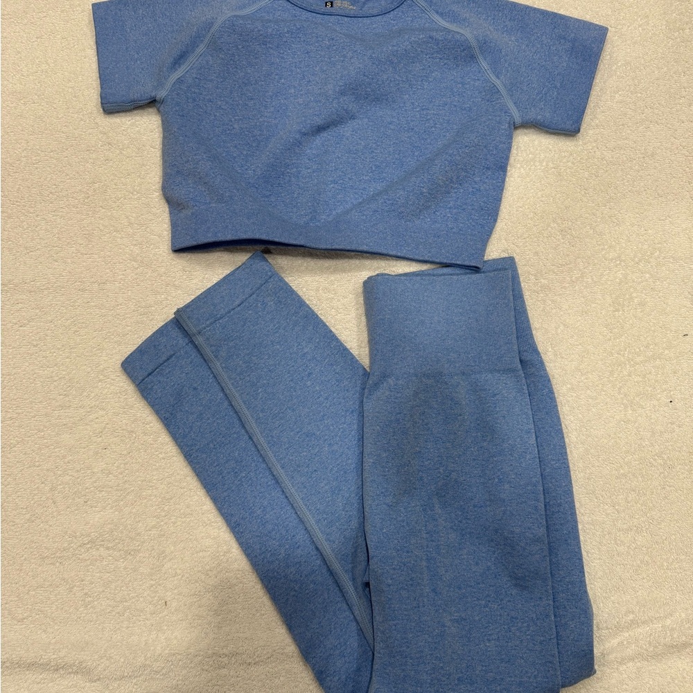 Blue Cropped Top and Leggings Set